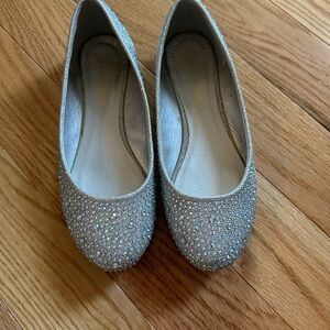 Elegant Silver Sparkly Flats
